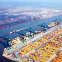 container shipping saudi arabia